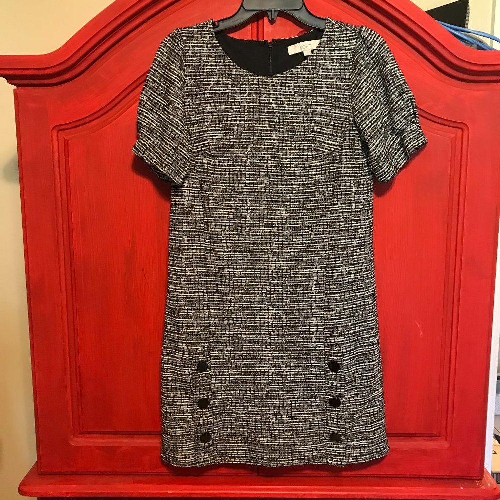 Ann Taylor LOFT size 0 dress black white lined hidden back zipper short sleeve